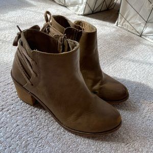 Roxy booties